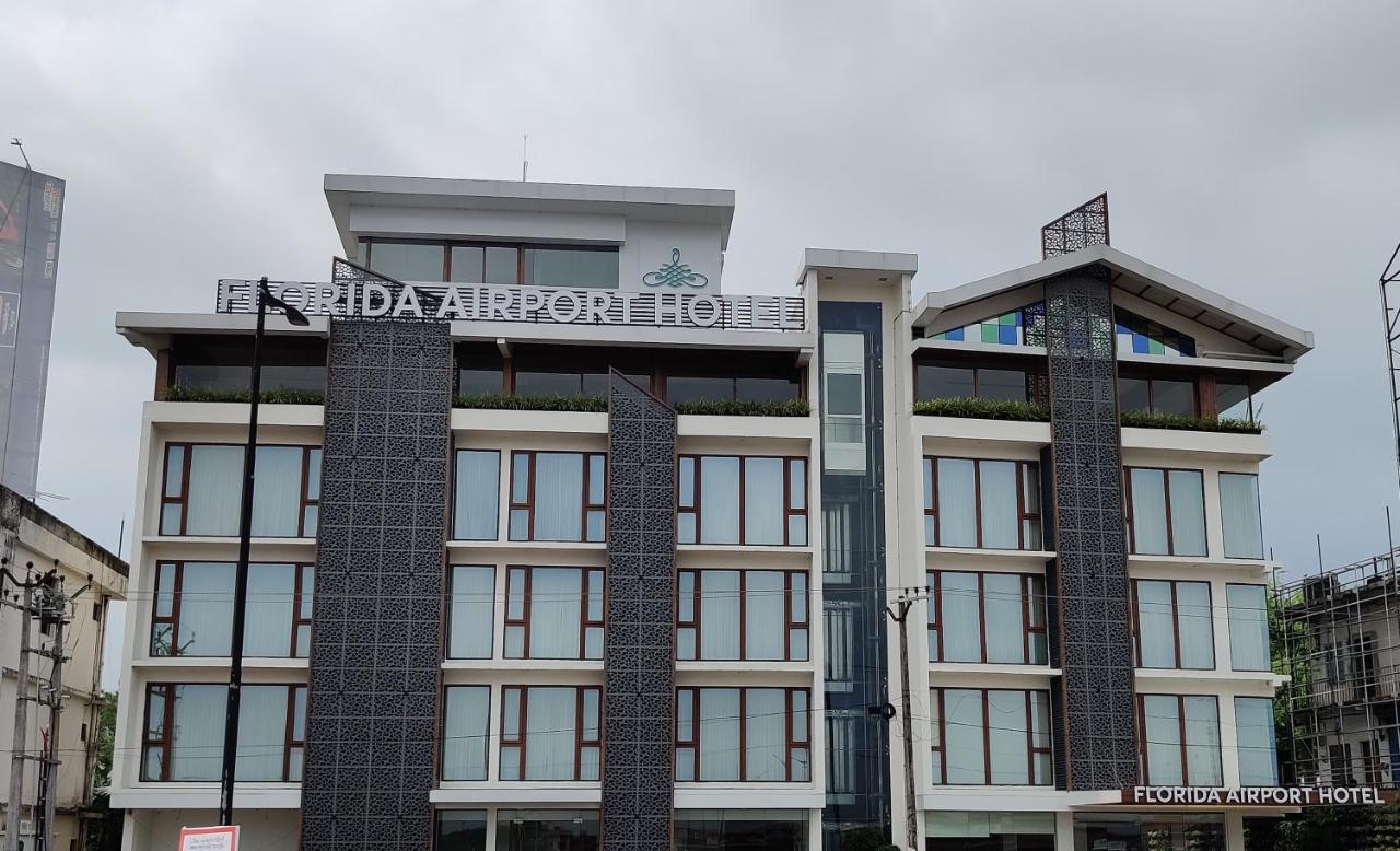 נדומבסרי Florida Airport Hotel Kochi מראה חיצוני תמונה